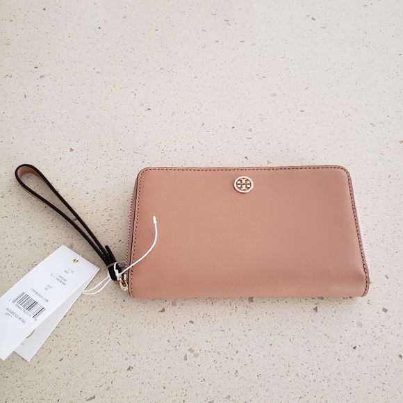 Tory Burch Handbags - NWT ☆ Tory Burch Smartphone Wristlet/Wallet ~ NEW!